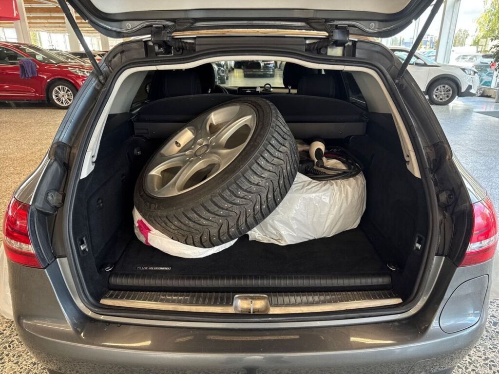 Mercedes-Benz C 2016 Harmaa