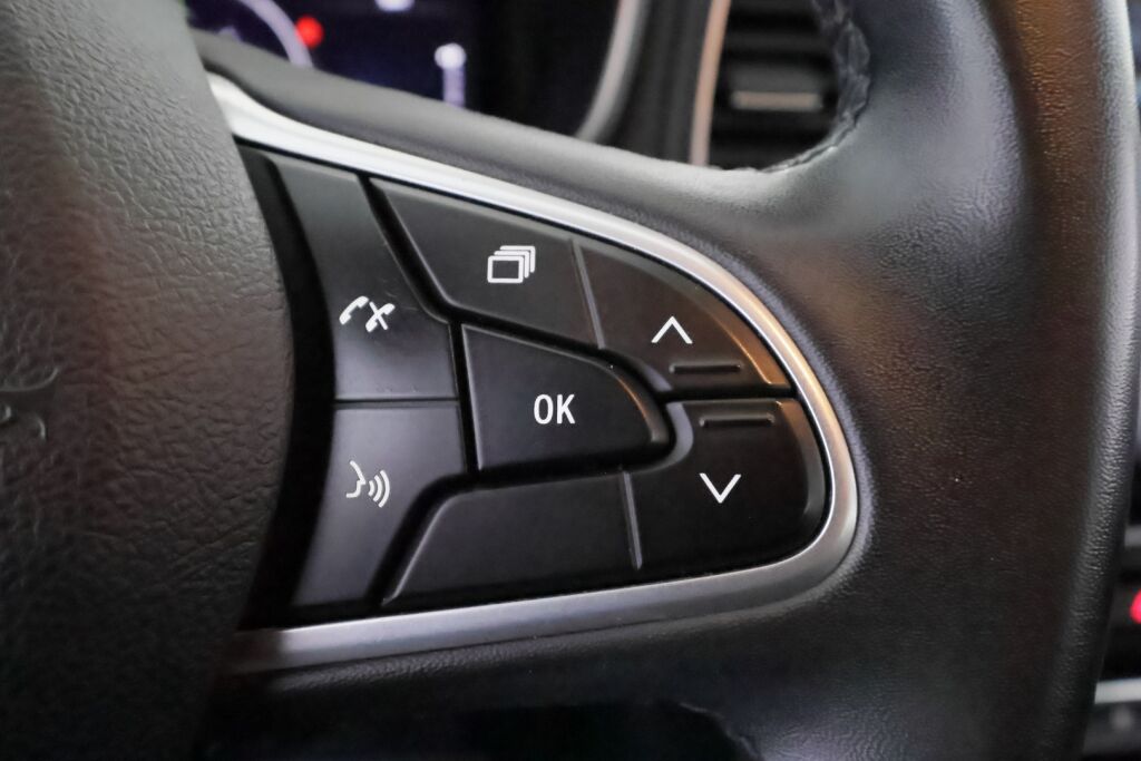 Renault Megane 2021 Valkoinen