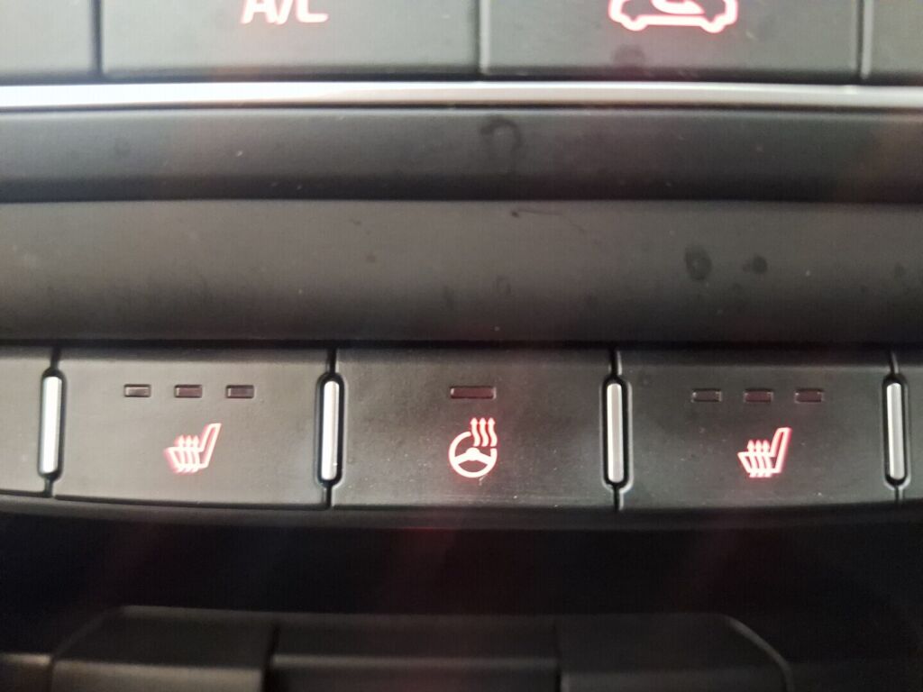 Kia Ceed 2021 Punainen