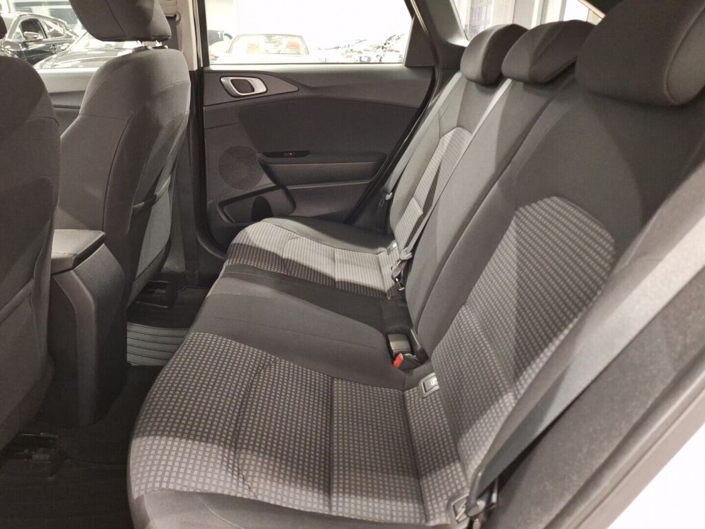 Kia Ceed 2021 Valkoinen