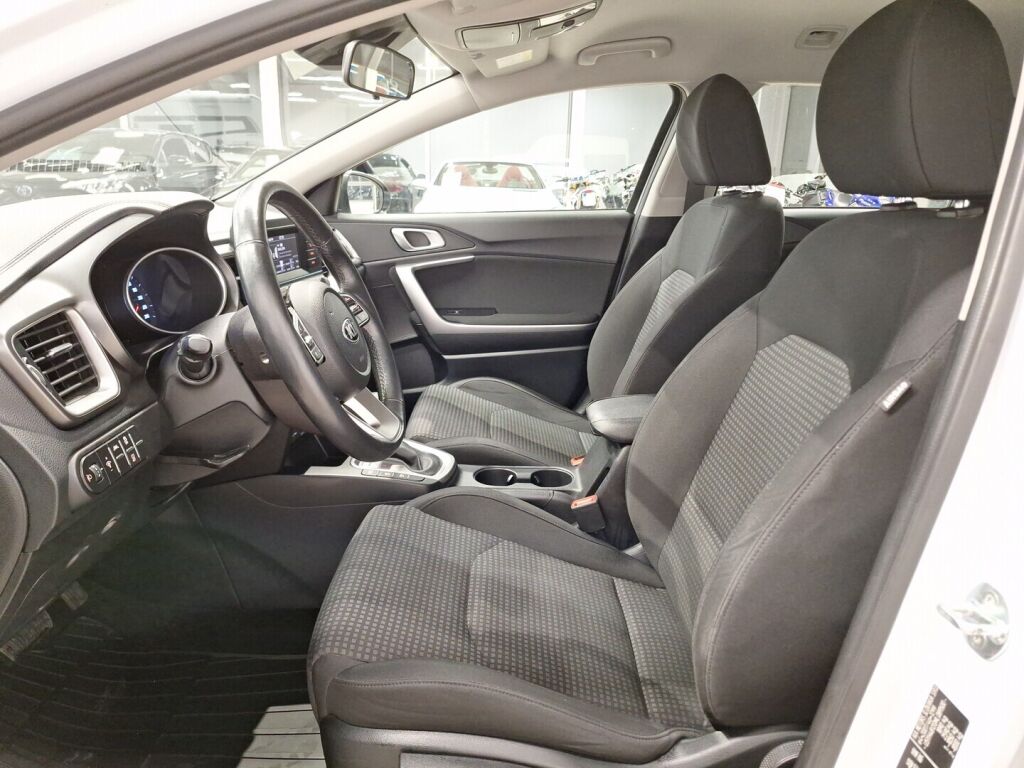 Kia Ceed 2021 Valkoinen