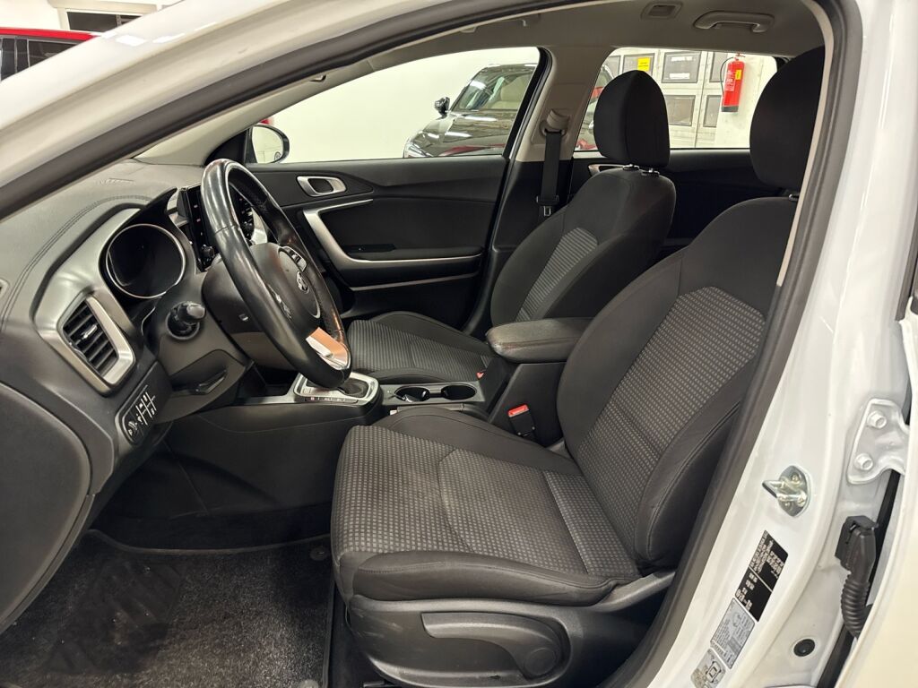 Kia Ceed 2021 Valkoinen