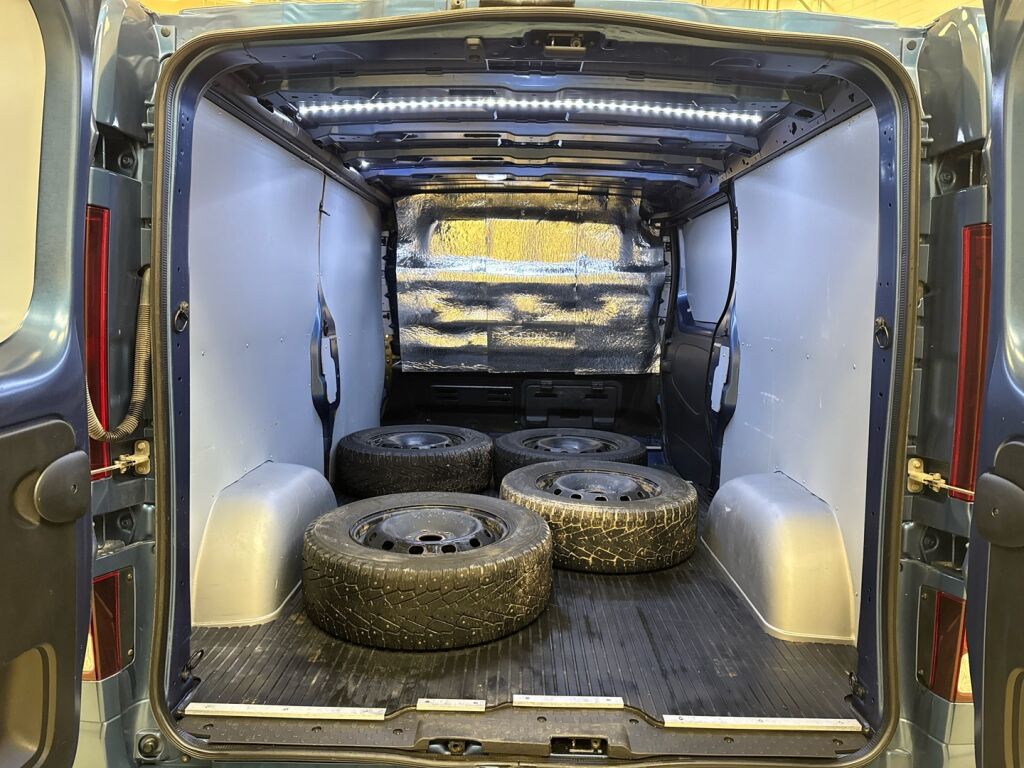 Renault Trafic 2021 Sininen