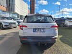 Skoda Karoq 2021 Valkoinen