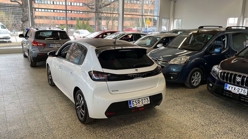 Peugeot 208 2021 Valkoinen