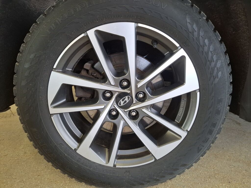 Hyundai Tucson 2021 Punainen