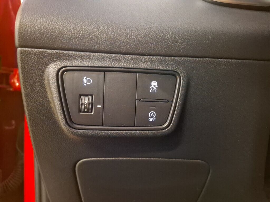 Hyundai Tucson 2021 Punainen