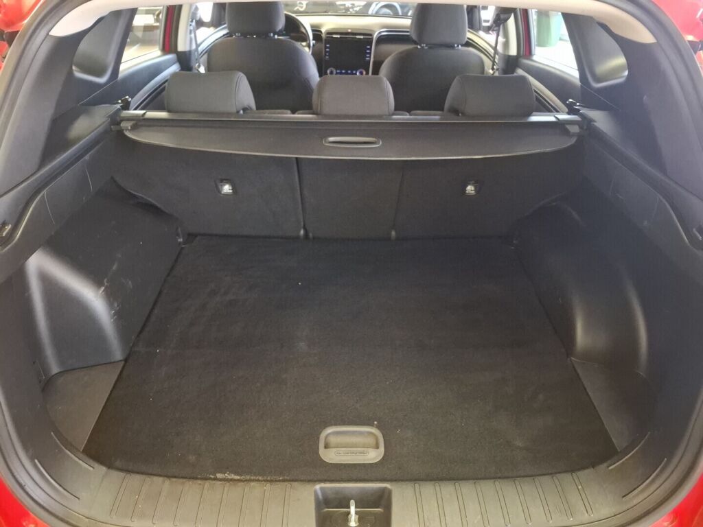 Hyundai Tucson 2021 Punainen