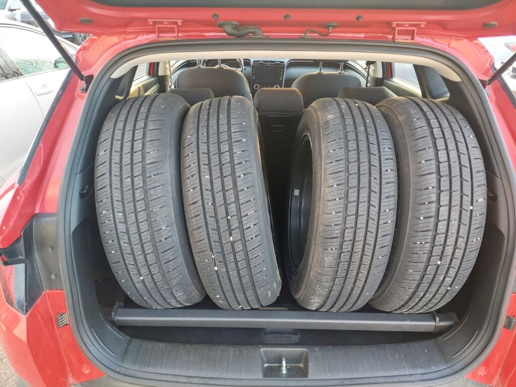 Hyundai Tucson 2021 Punainen