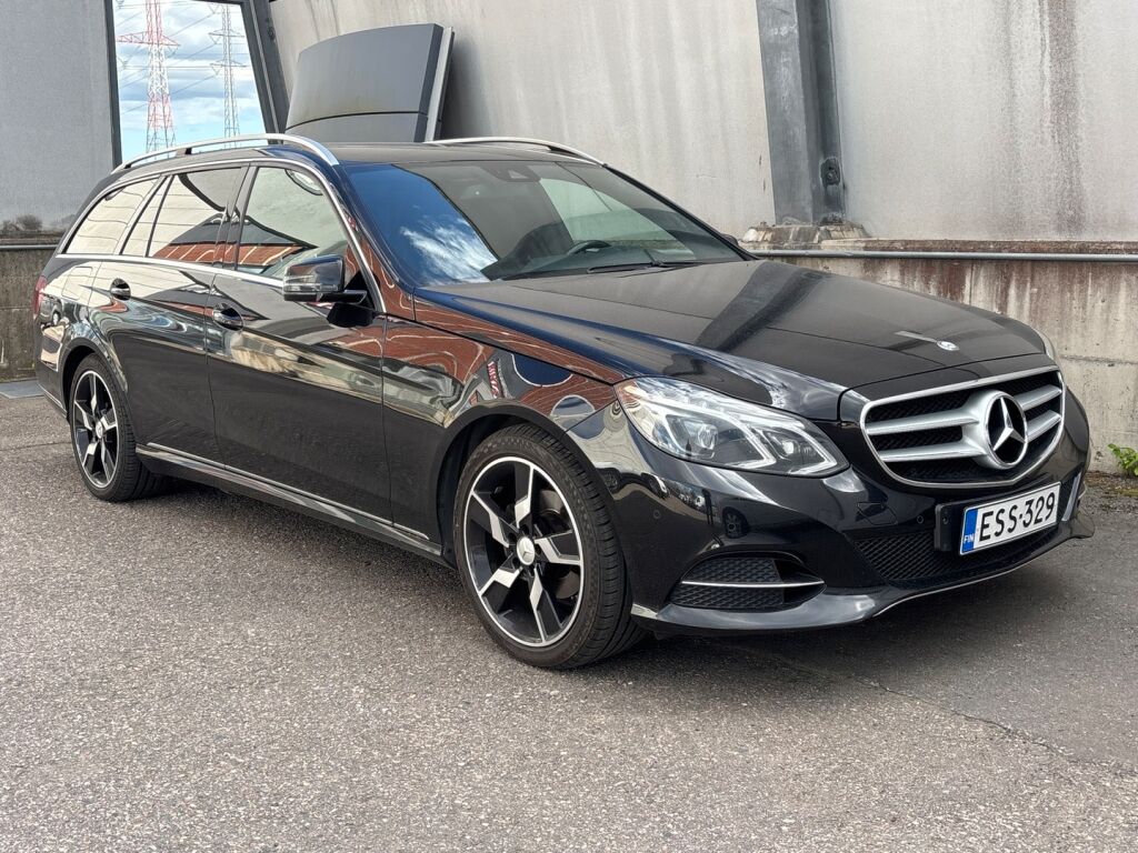 Mercedes-Benz E 2013 Musta