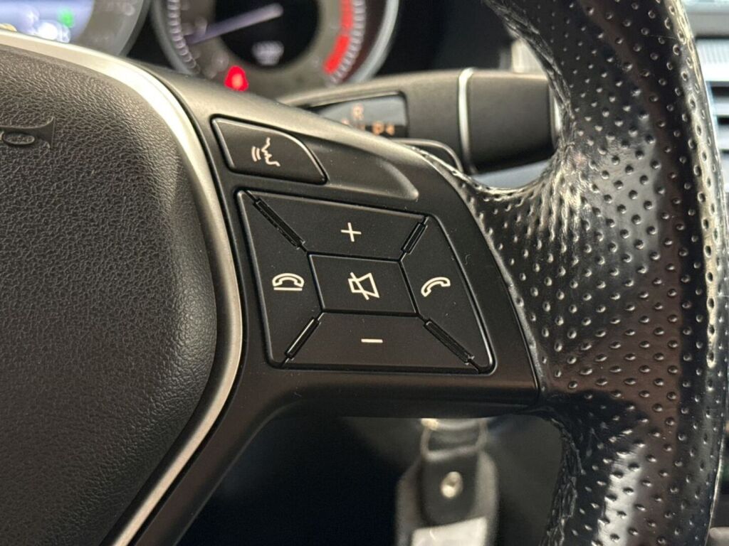 Mercedes-Benz E 2013 Musta