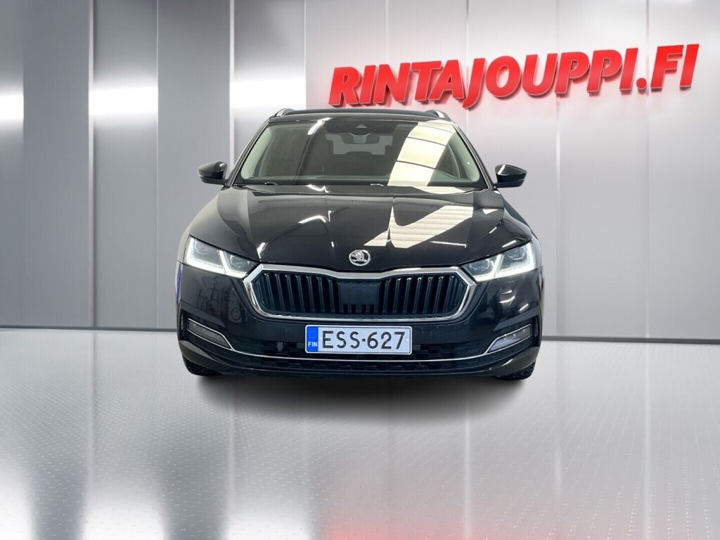 Skoda Octavia 2021 Musta