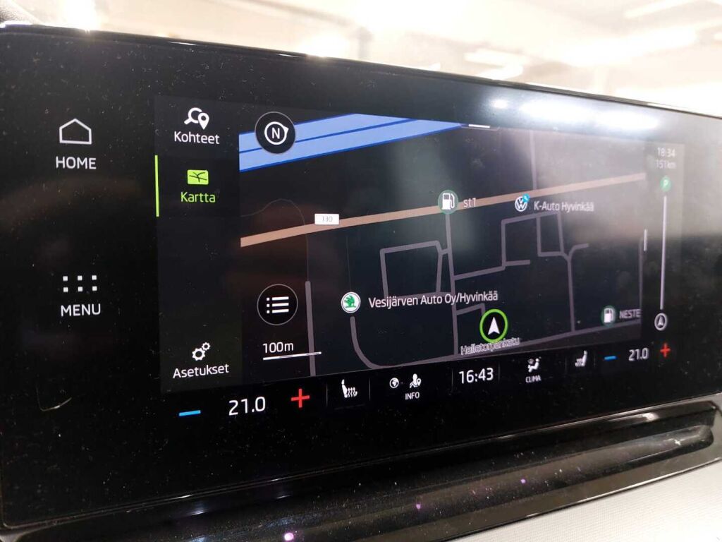 Skoda Octavia 2021 Musta