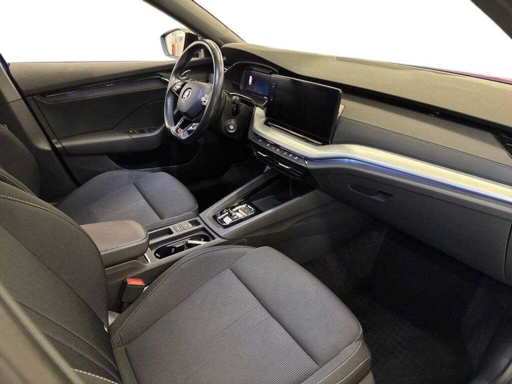 Skoda Octavia 2021 Sininen