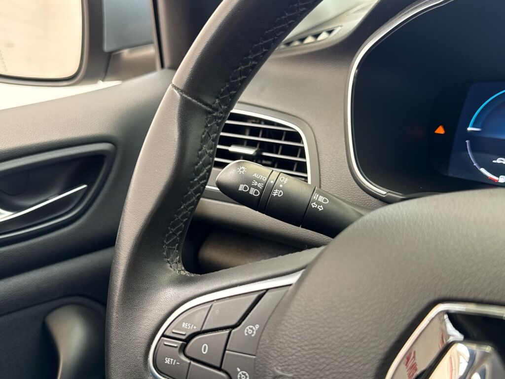 Renault Megane 2022 Harmaa