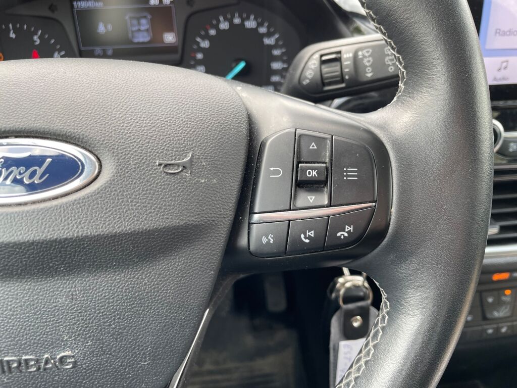 Ford Fiesta 2021 Valkoinen