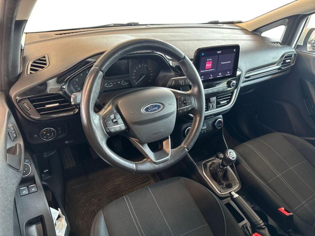 Ford Fiesta 2021 Valkoinen