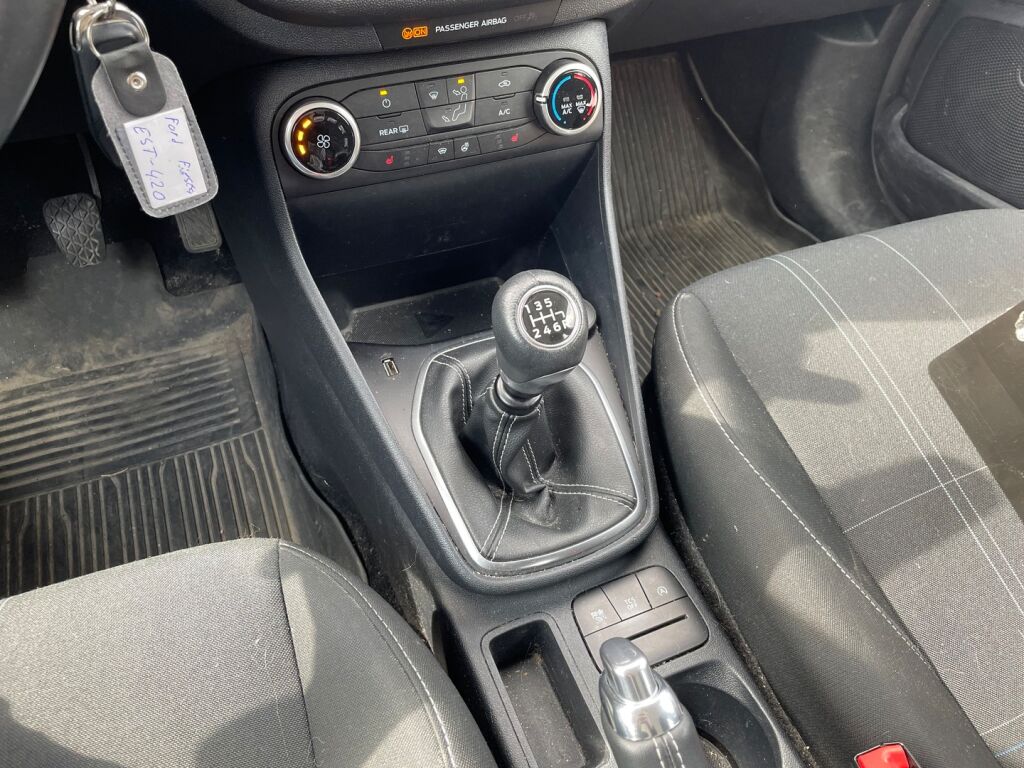 Ford Fiesta 2021 Valkoinen