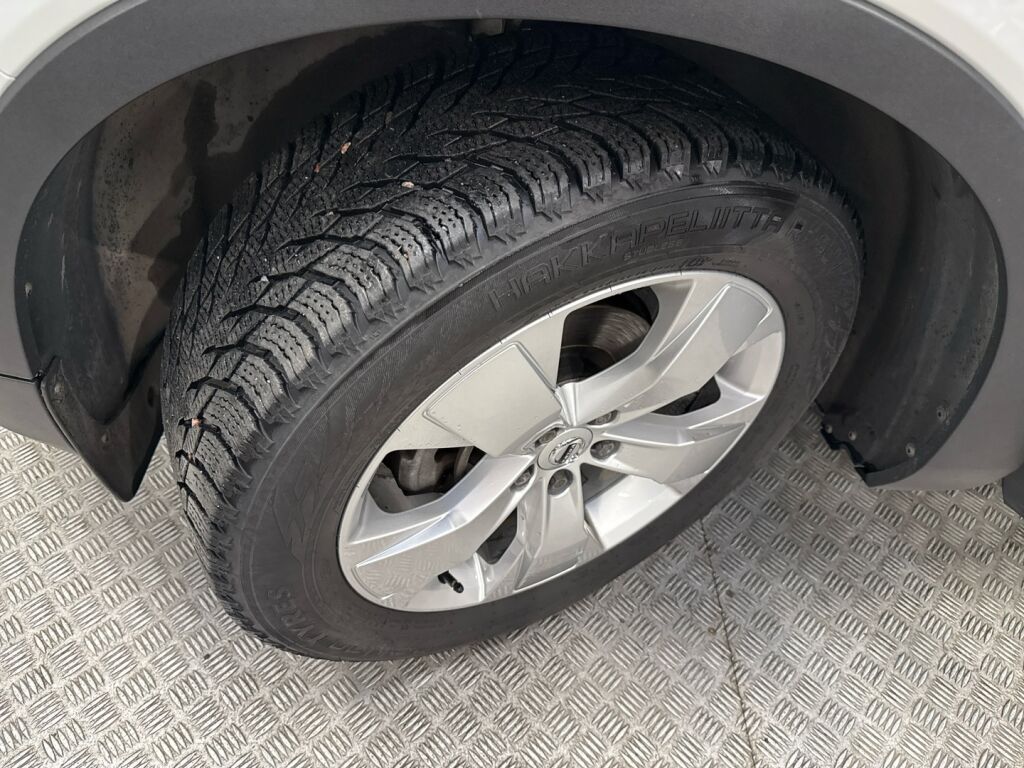 Volvo XC40 2021 Valkoinen