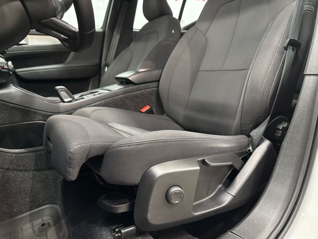 Volvo XC40 2021 Valkoinen