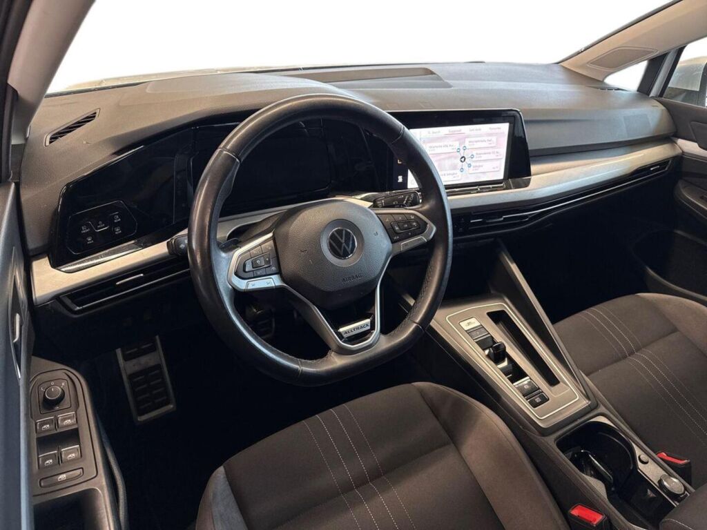 Volkswagen Golf 2021 Valkoinen