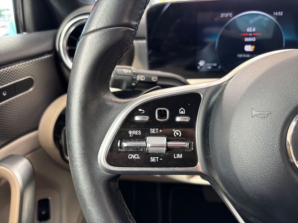 Mercedes-Benz A 2021 Musta