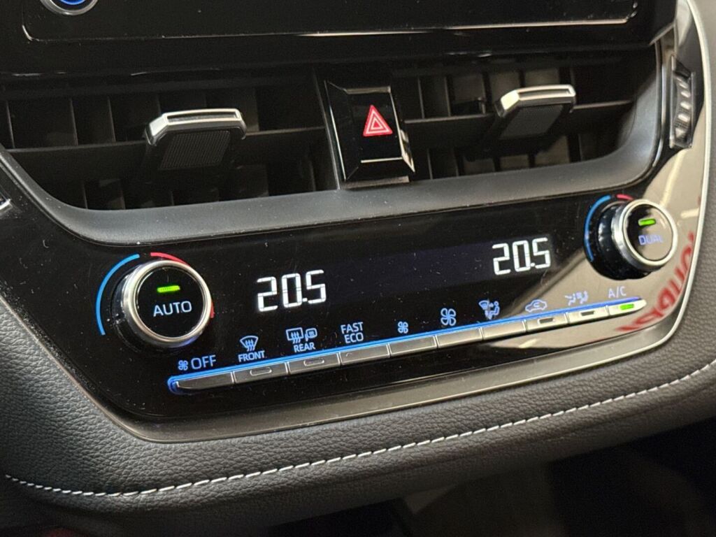 Toyota Corolla 2021 Ruskea (beige)
