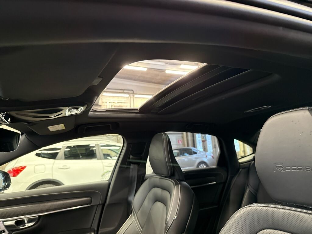 Volvo S90 2019 Musta