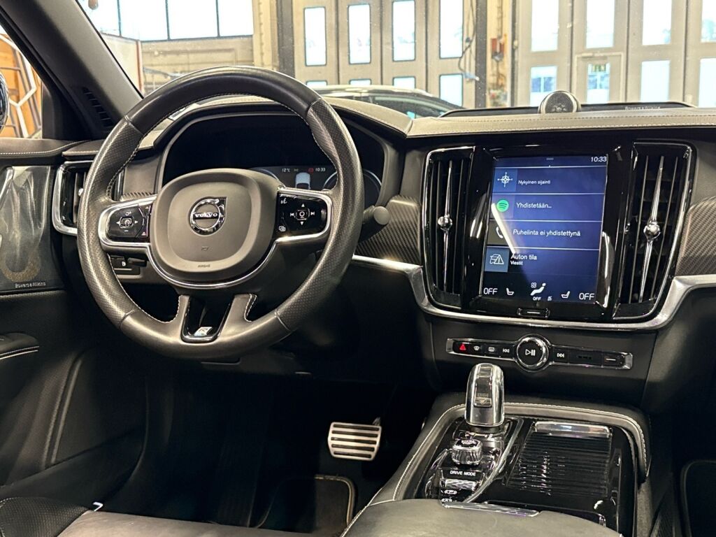 Volvo S90 2019 Musta