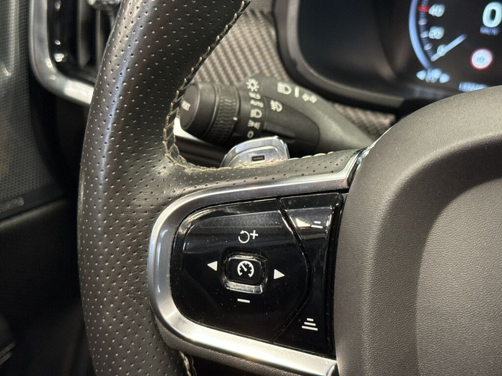 Volvo S90 2019 Musta