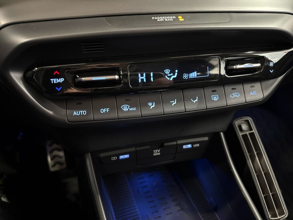 Hyundai Bayon 2022 Punainen