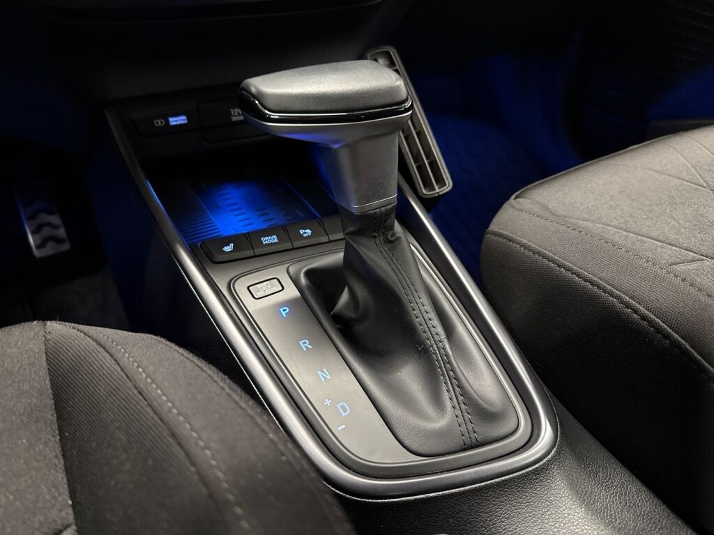 Hyundai Bayon 2022 Punainen