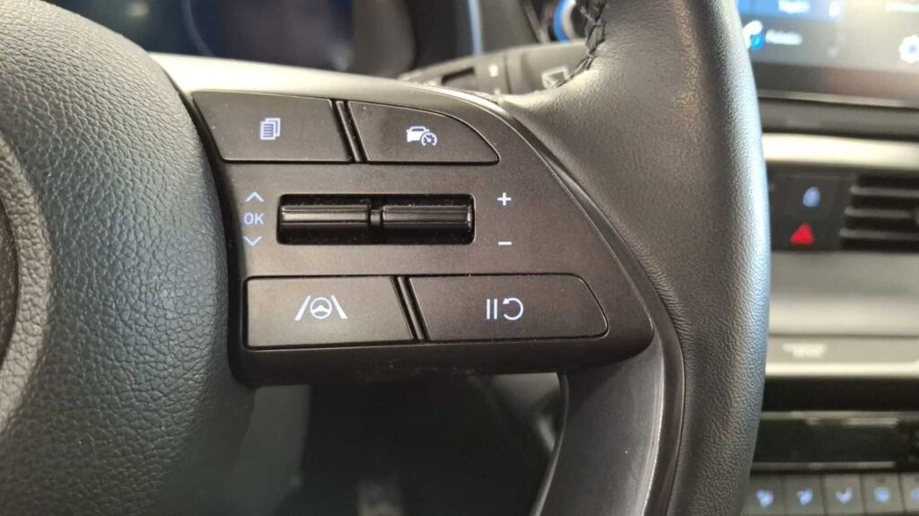 Hyundai Bayon 2022 Punainen