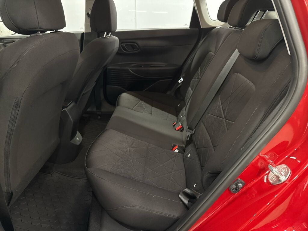 Hyundai Bayon 2022 Punainen