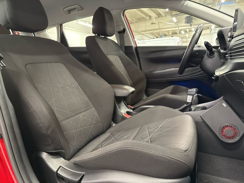 Hyundai Bayon 2022 Punainen