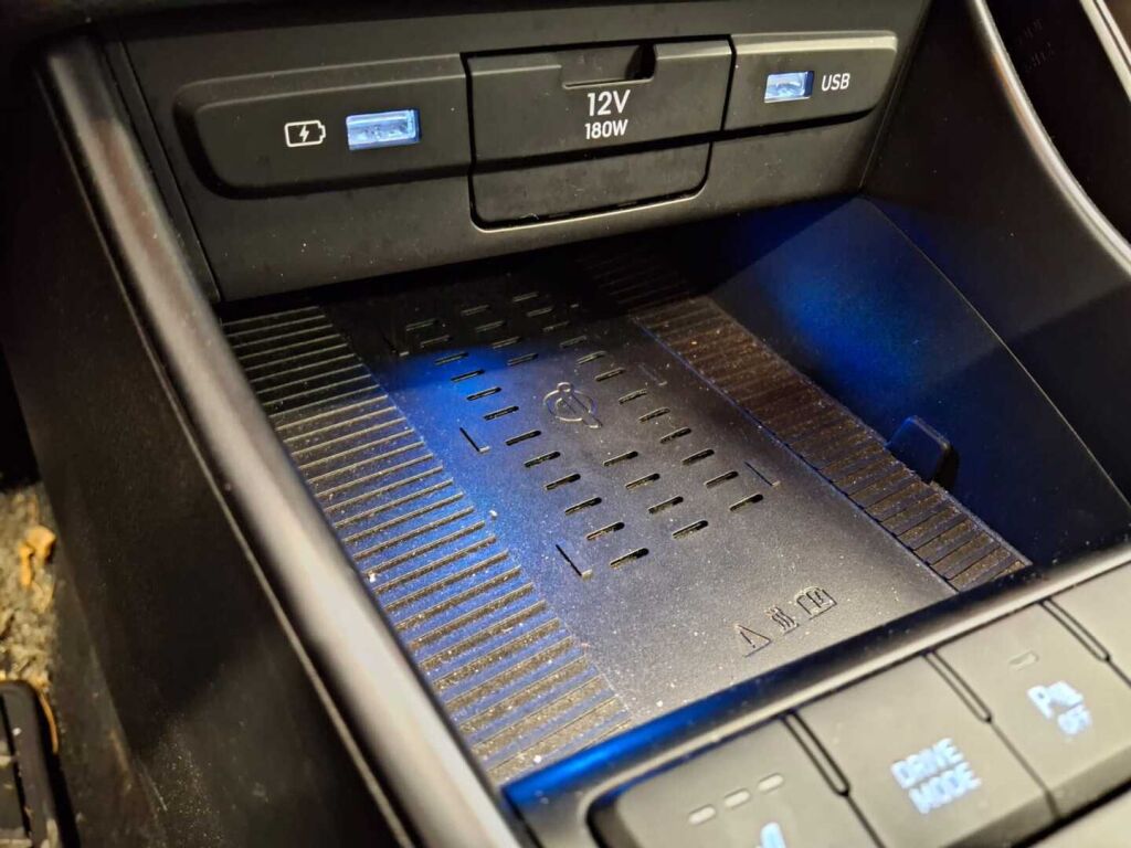 Hyundai Bayon 2022 Punainen