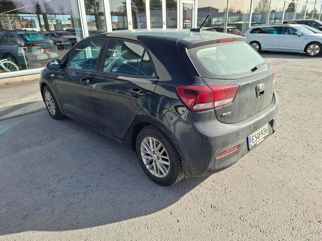 Kia Rio 2021 Musta