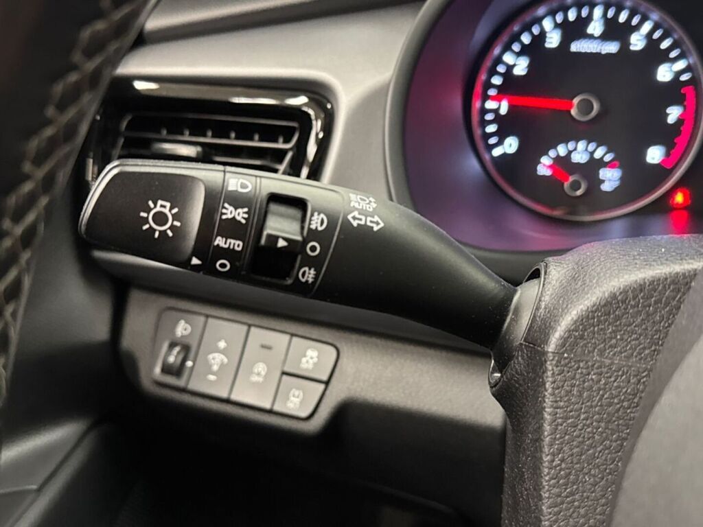 Kia Rio 2021 Sininen