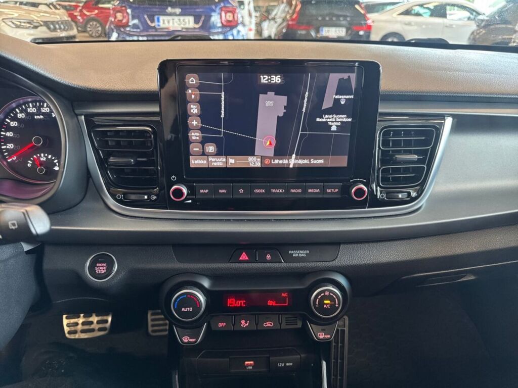 Kia Rio 2021 Musta