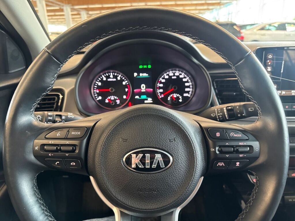 Kia Rio 2021 Musta