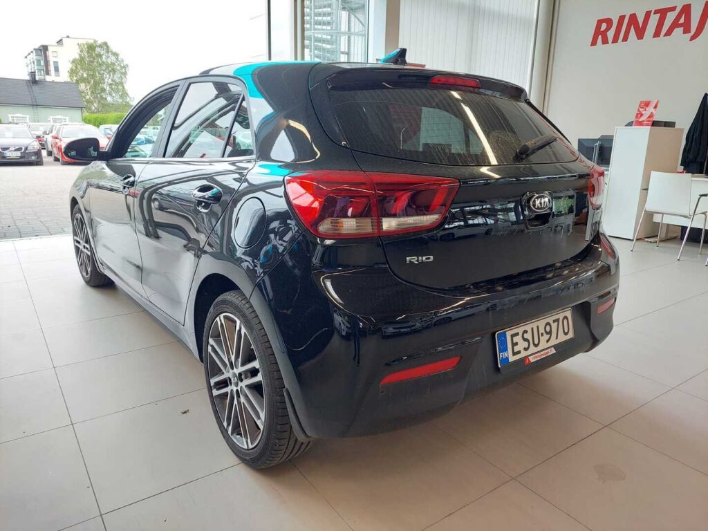 Kia Rio 2021 Musta