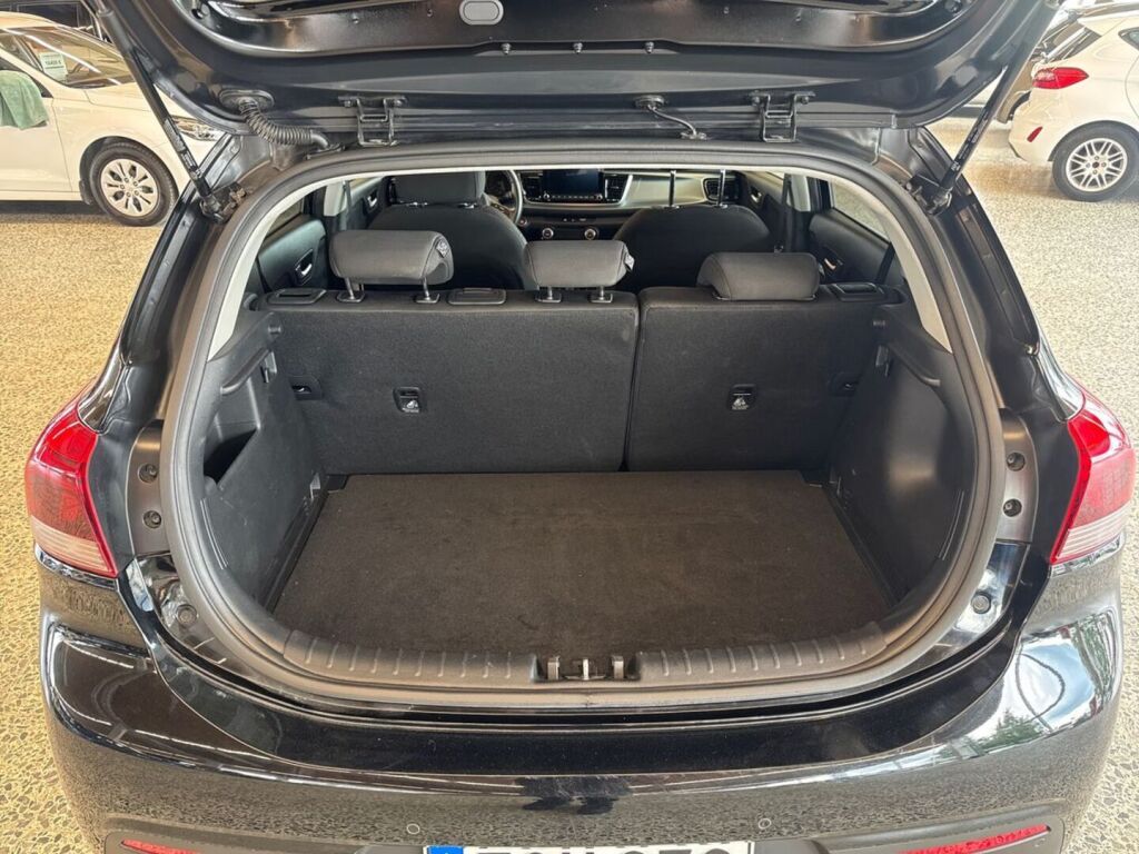 Kia Rio 2021 Musta