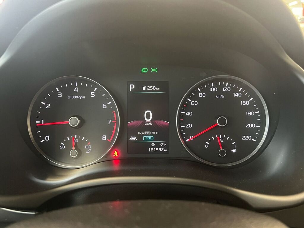 Kia Stonic 2021 Punainen