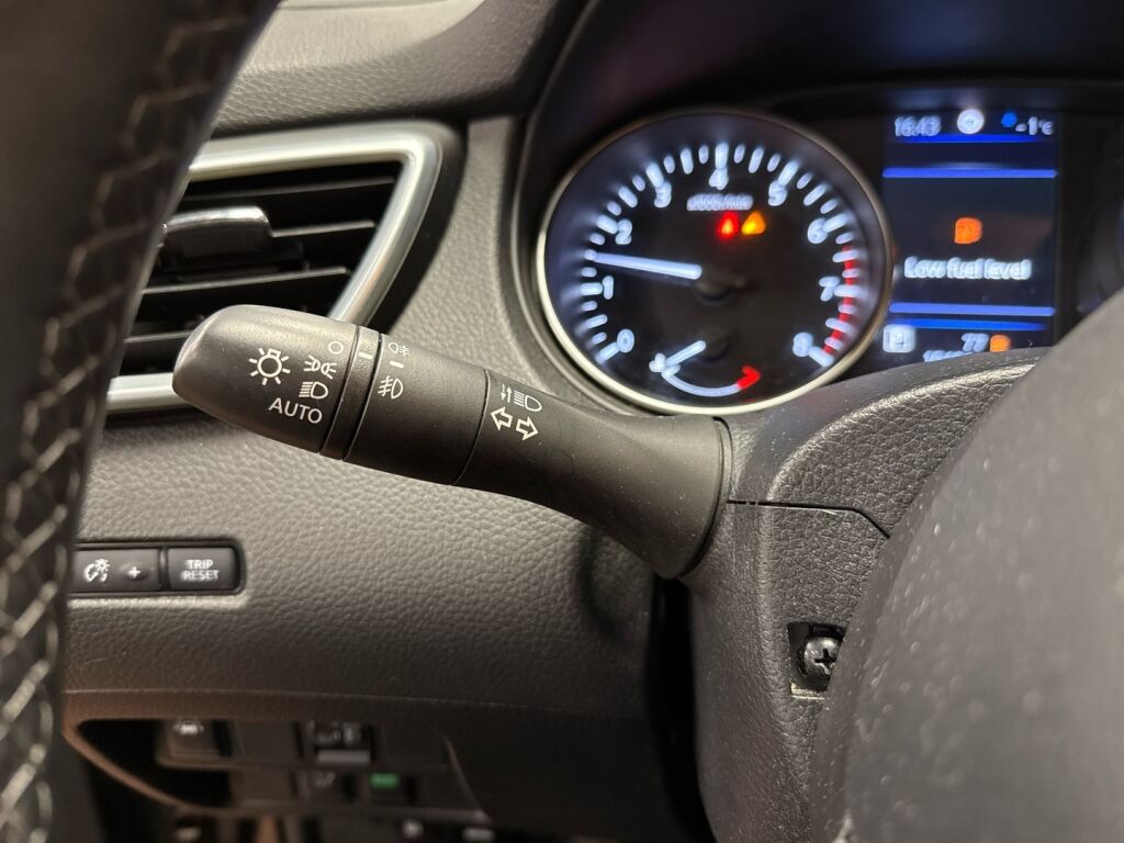 Nissan Qashqai 2021 Violetti