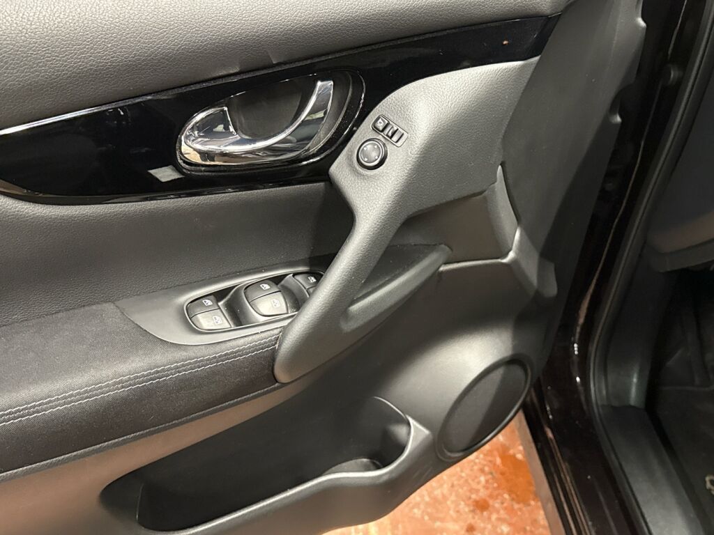 Nissan Qashqai 2021 Violetti