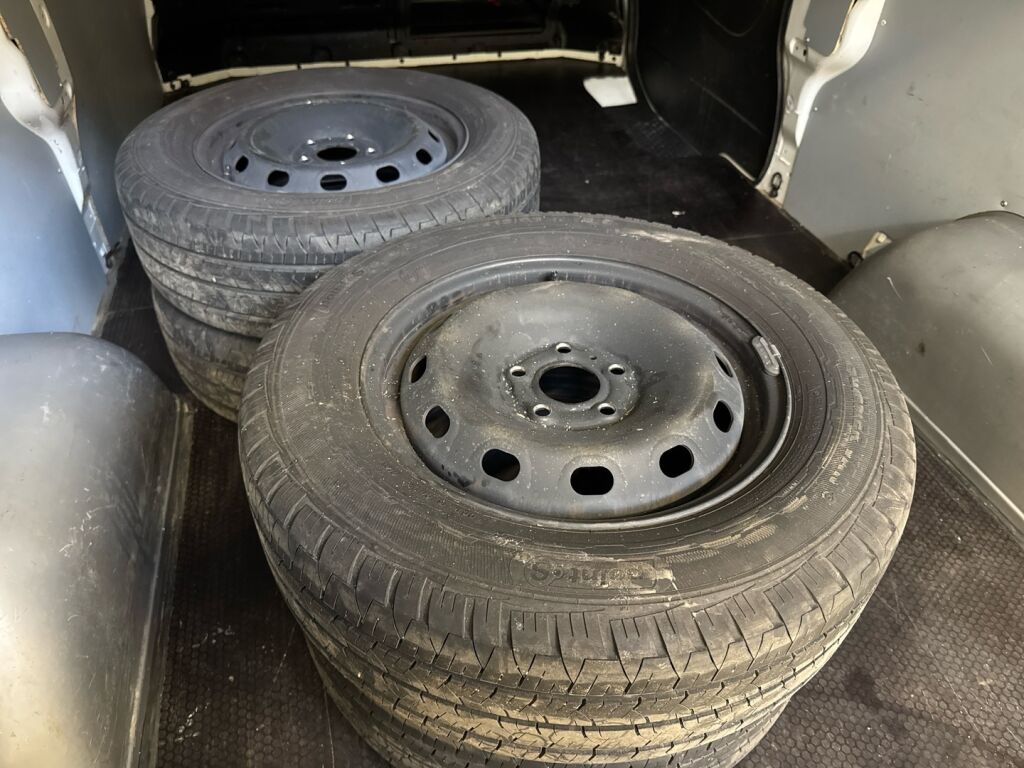 Renault Trafic 2021 Valkoinen