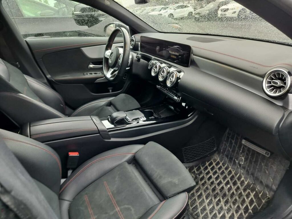 Mercedes-Benz CLA 2020 Musta