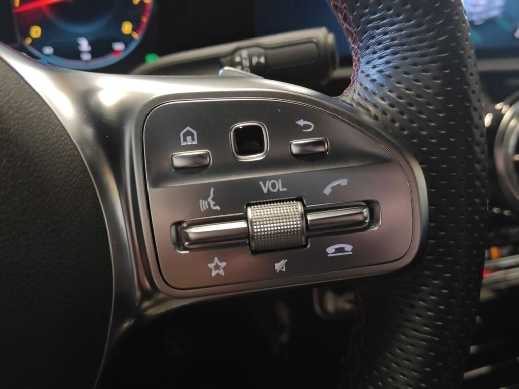 Mercedes-Benz CLA 2020 Musta