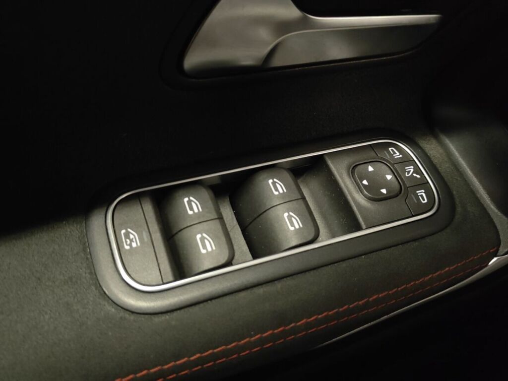 Mercedes-Benz CLA 2020 Musta