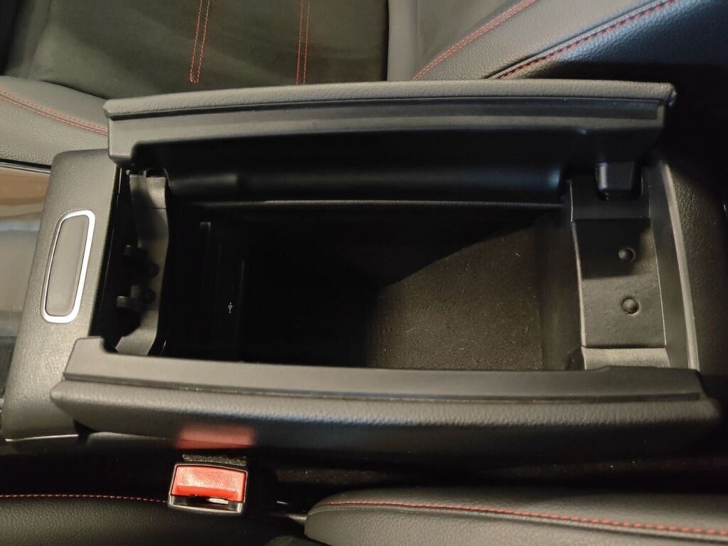 Mercedes-Benz CLA 2020 Musta